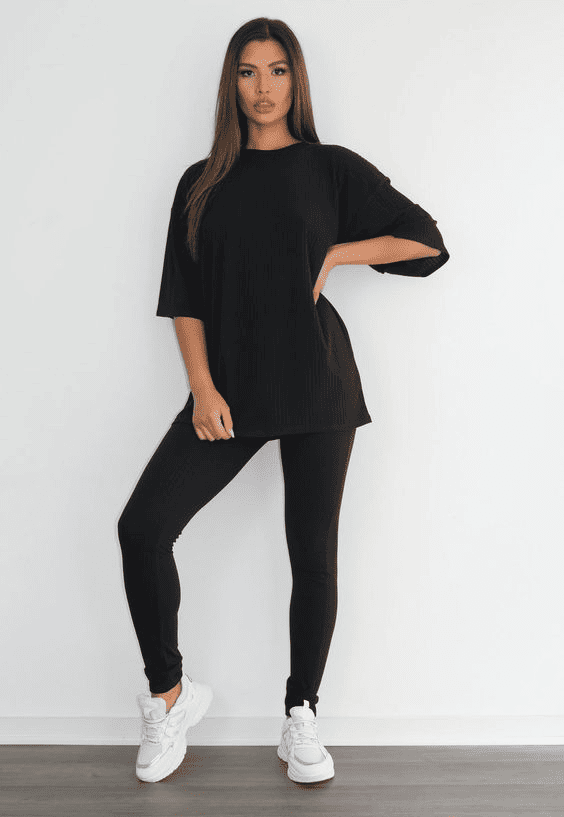 Áo thun đen nữ oversized 